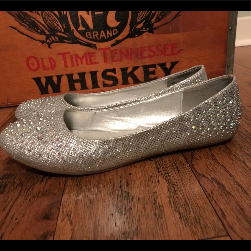 Pierre Dumas silver flats